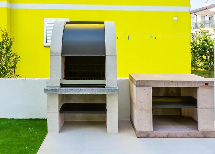 Pet Friendly In Malinska